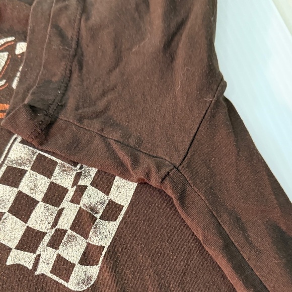 Old Navy Brown 'Salt Flats' Graphic Tee, automotive, vintage - Picture 4 of 6